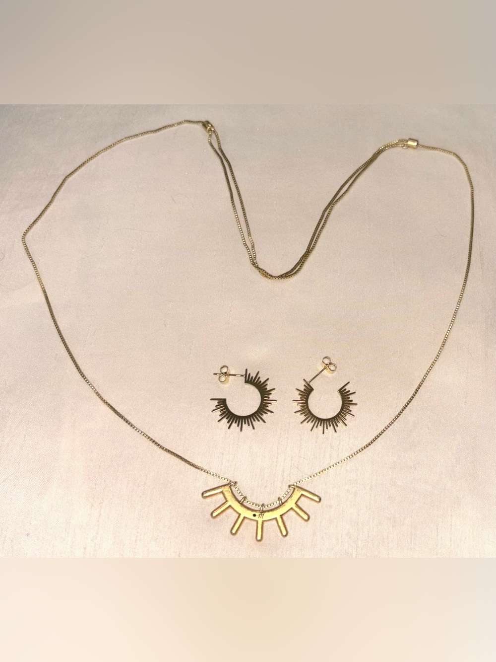 Madewell Gold Sunburst Pendant Necklace with Fringe Hoop Earrings - Picture 8 of 10